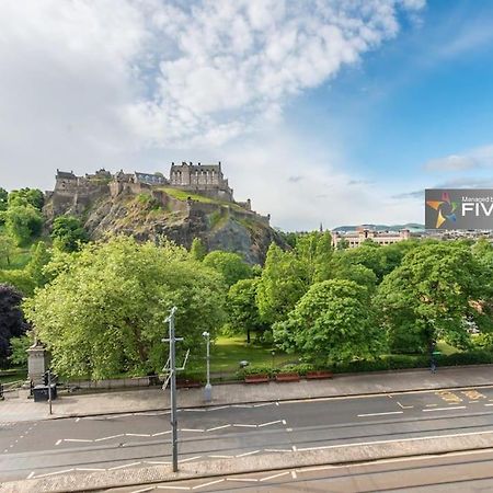 Cool Urban Apartment With Stunning Castle Views エディンバラ エクステリア 写真